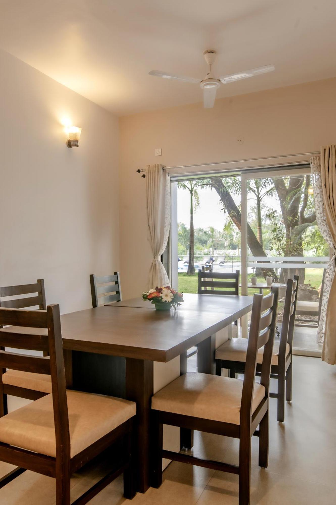 Sterling Stolen Heaven Lonavala Hotel Kamer foto